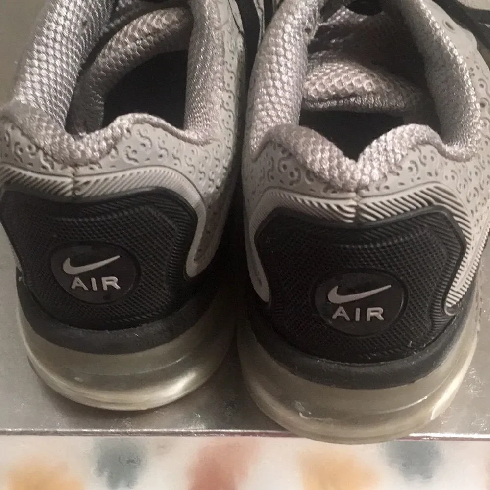 Nike comfortable gray